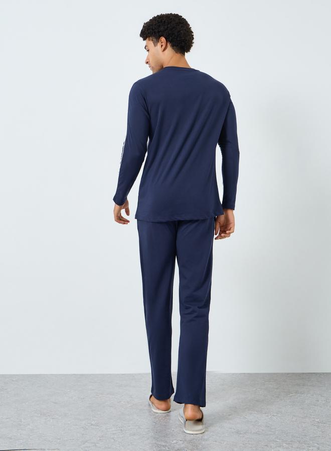 Styli Men Solid Long Sleeves T-Shirt and Pyjama Set - Image 5